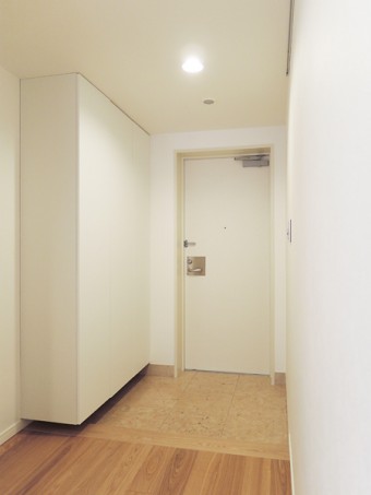 リビングを可動式の間仕切りで明るく広い空間に リビングを可動式の間仕切りで明るく広い空間に